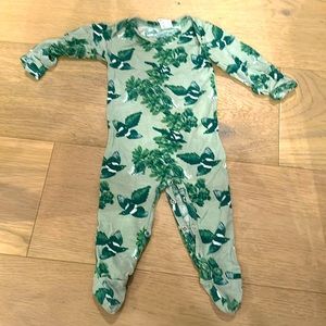 Kate quinn onesie 0-3 months green super soft barely worn